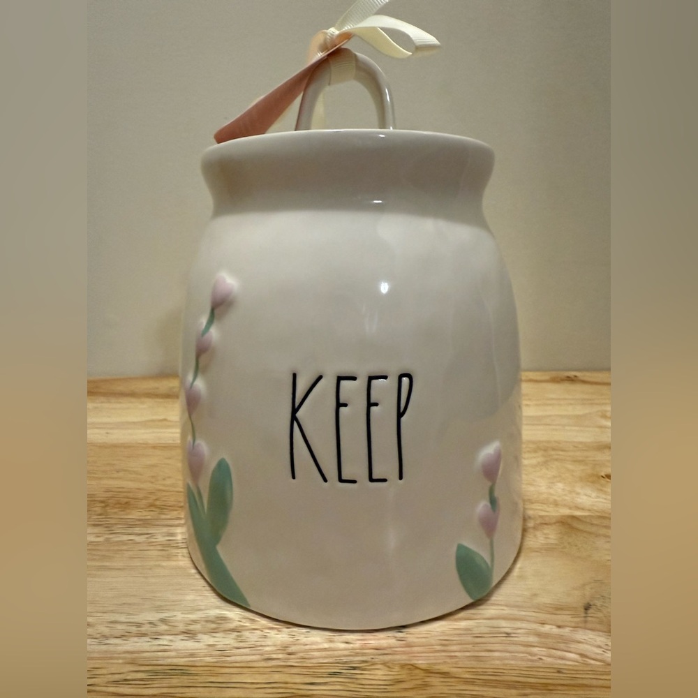 Rae Dunn Artisan Collection keep Canister